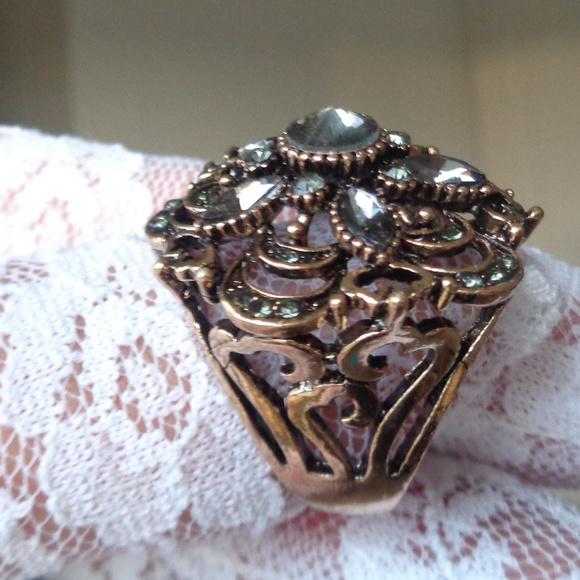 ART DECORE CHARMING GRAYSTONE HANDCRAFTED RING - Picture 2 of 4